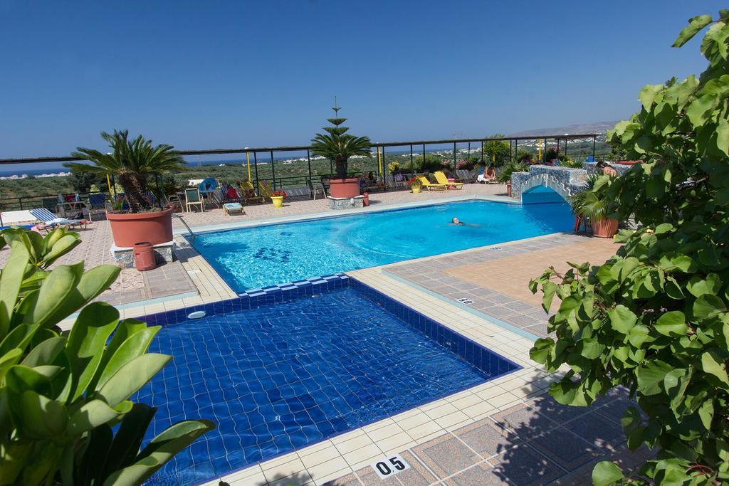 Pinelopi Apartments Georgioupoli Bagian luar foto