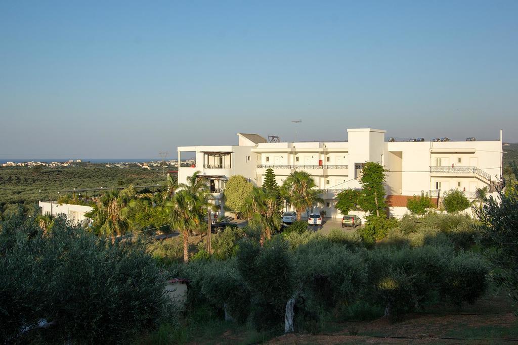 Pinelopi Apartments Georgioupoli Bagian luar foto