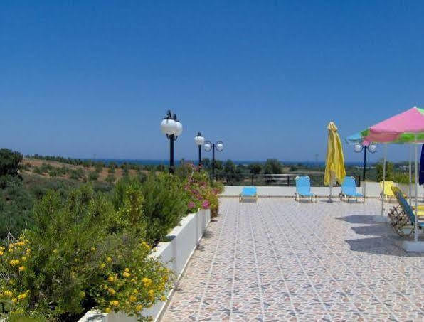 Pinelopi Apartments Georgioupoli Bagian luar foto