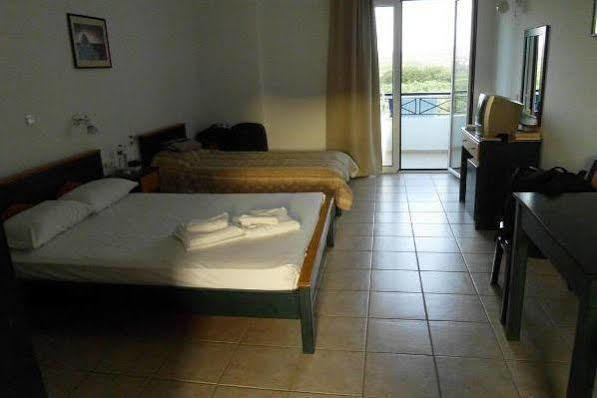 Pinelopi Apartments Georgioupoli Bagian luar foto