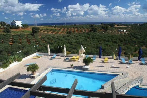 Pinelopi Apartments Georgioupoli Bagian luar foto